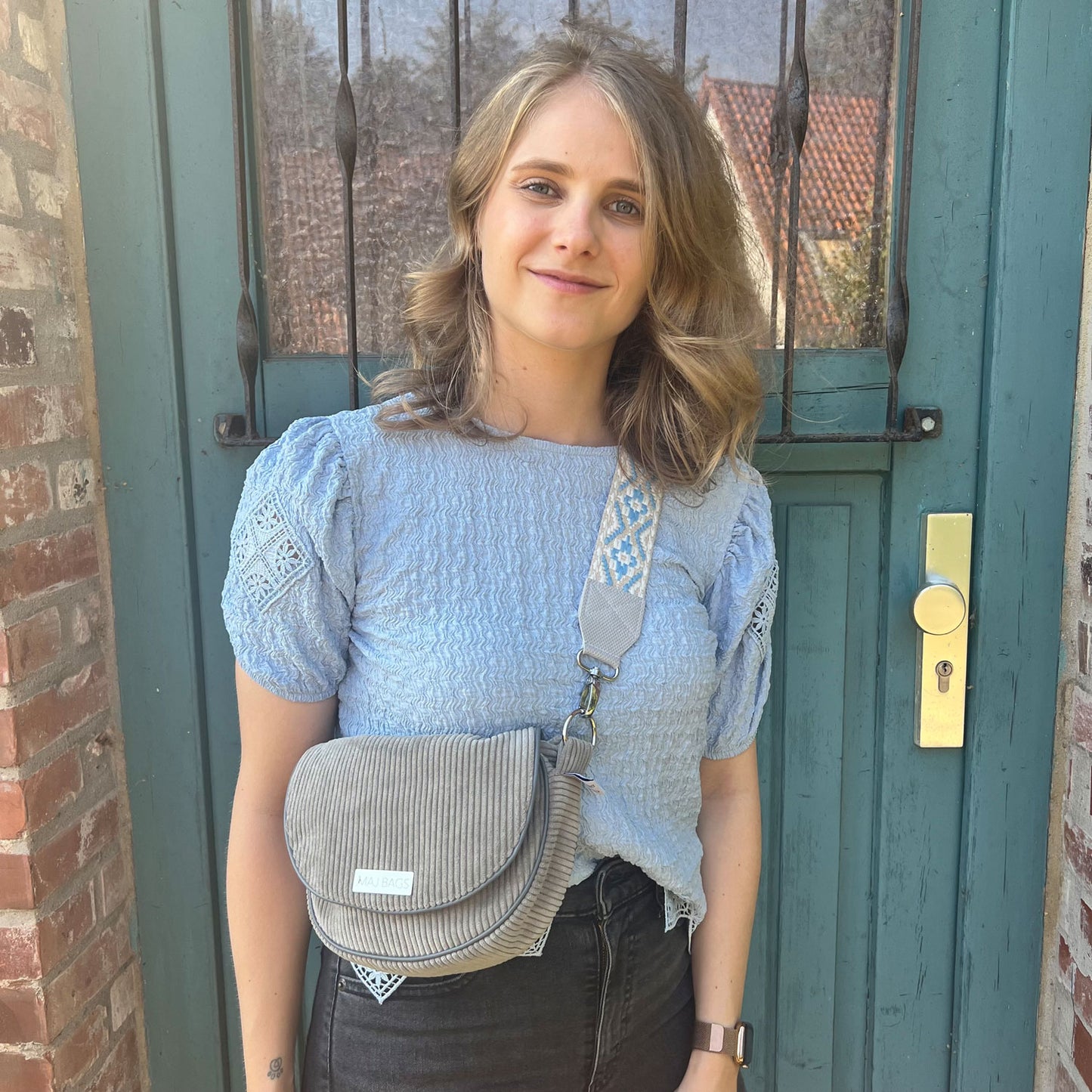 Tasche Majla grau