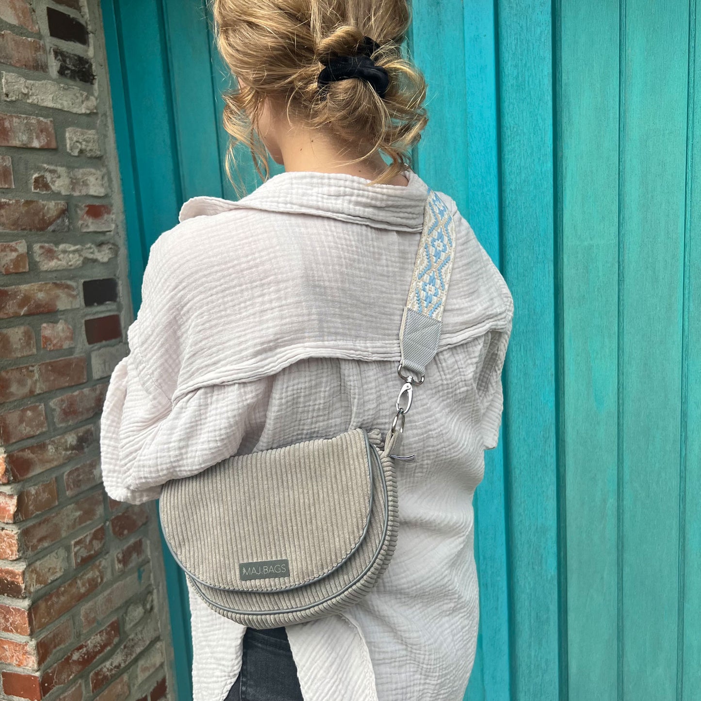 Tasche Majla grau