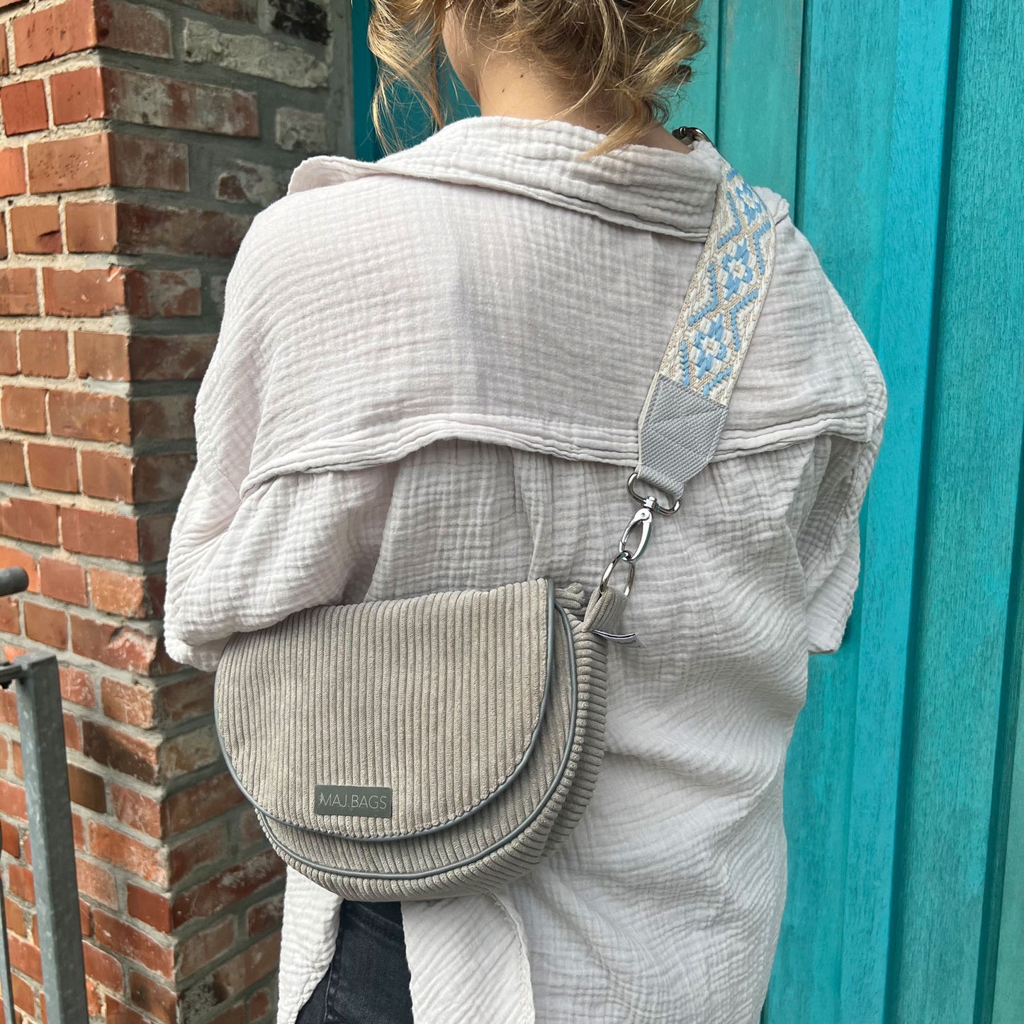 Tasche Majla grau